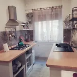 White רומא