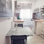 דירה White *