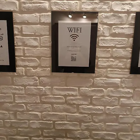 White * רומא